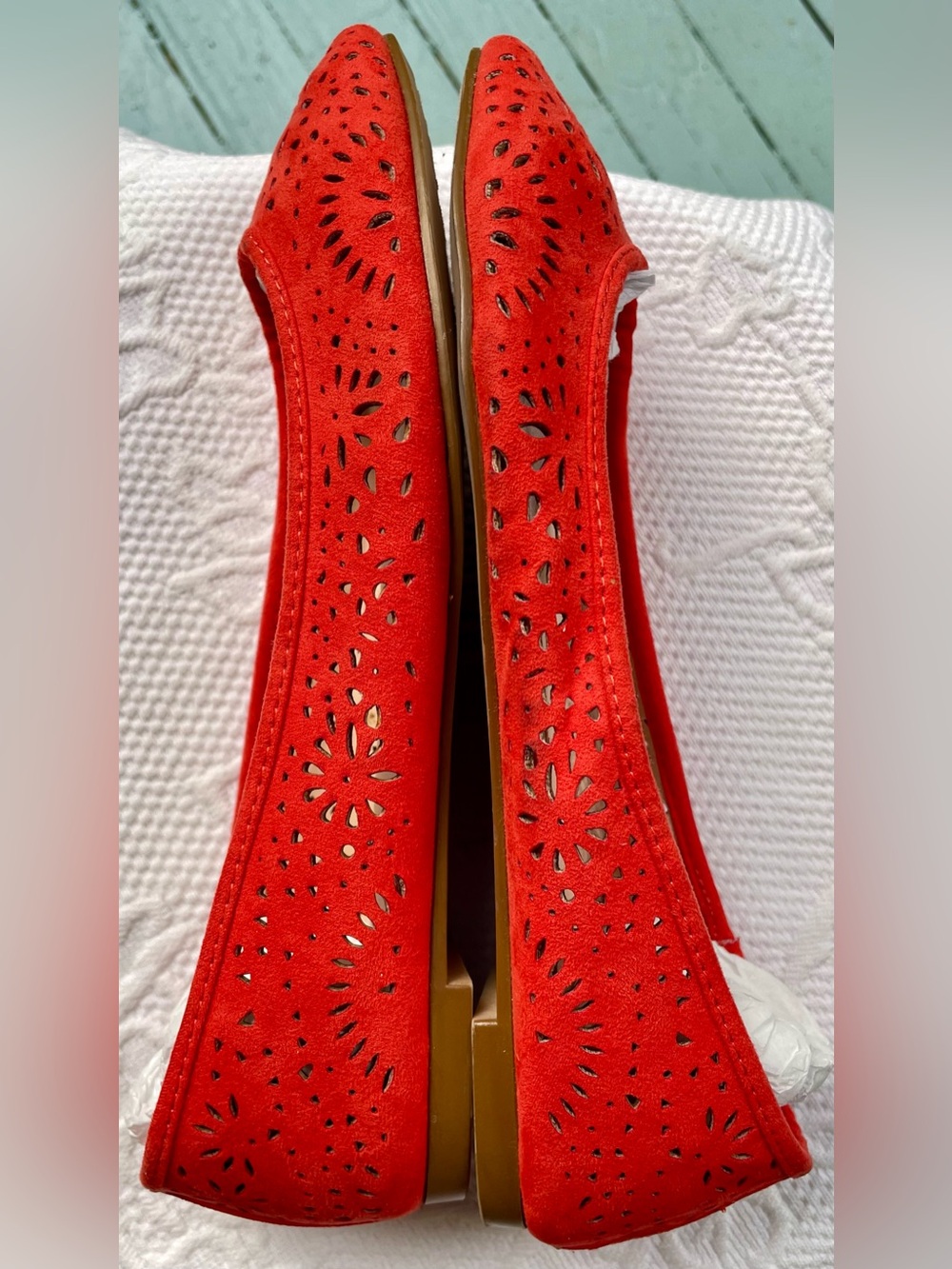 Vintage Target Women’s Orange Laser-Cut Faux Suede Flats Size 6 NWOT - Picture 3 of 7